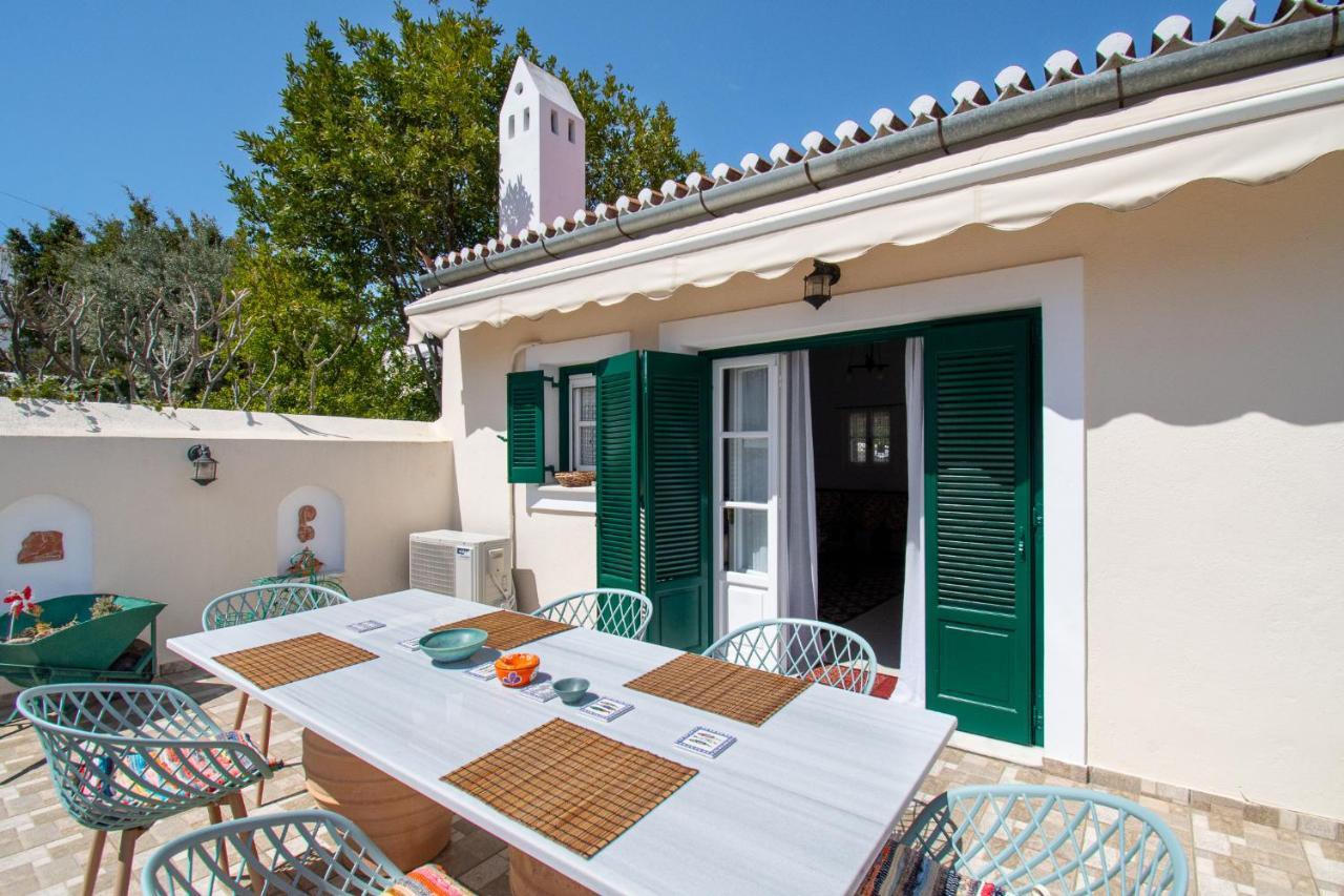 La Belle Helene Guest House Spetses Town Exterior photo